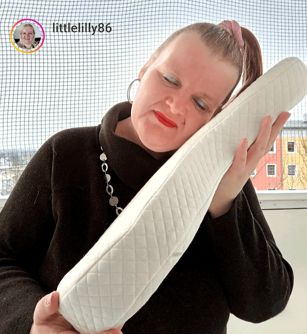 Glow Kissen Beauty Must-Have showcased by user @littlelilly86 holding the product with a cheerful expression.